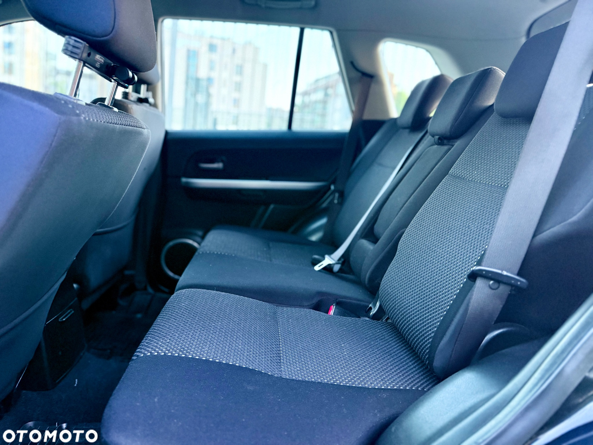 Suzuki Grand Vitara 2.0 De luxe - 23