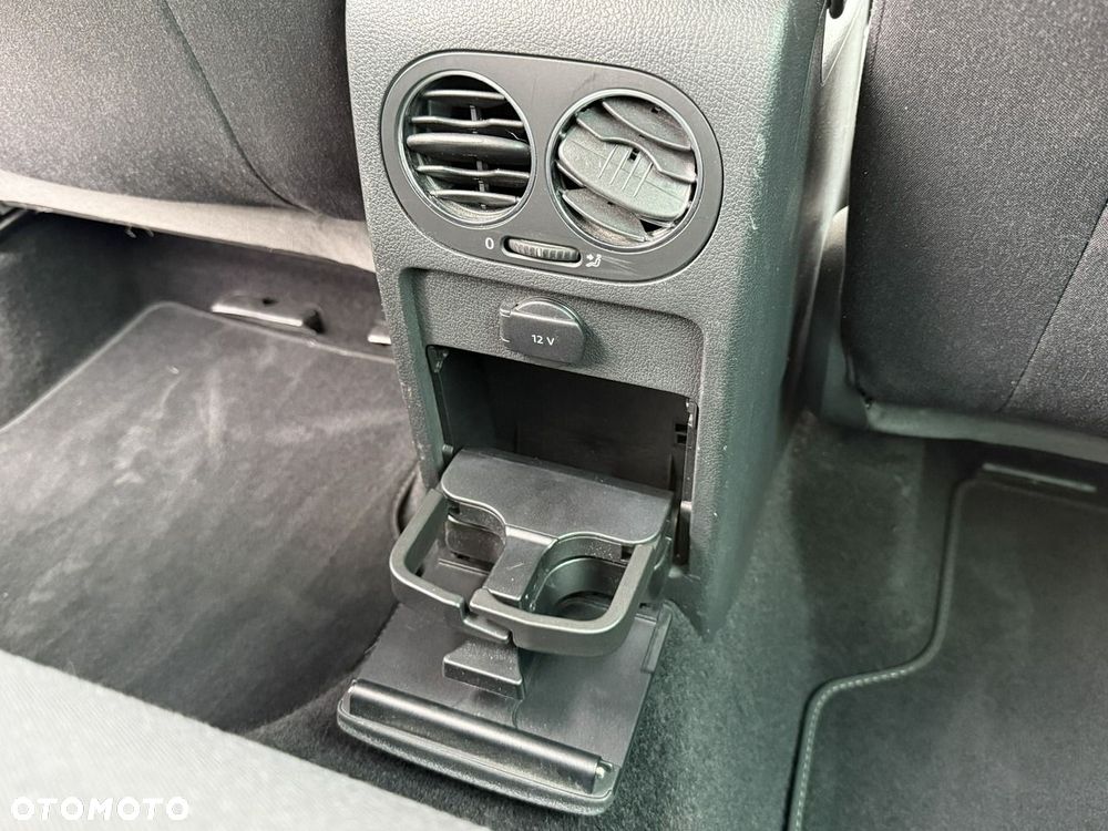 Volkswagen Golf Plus - 32