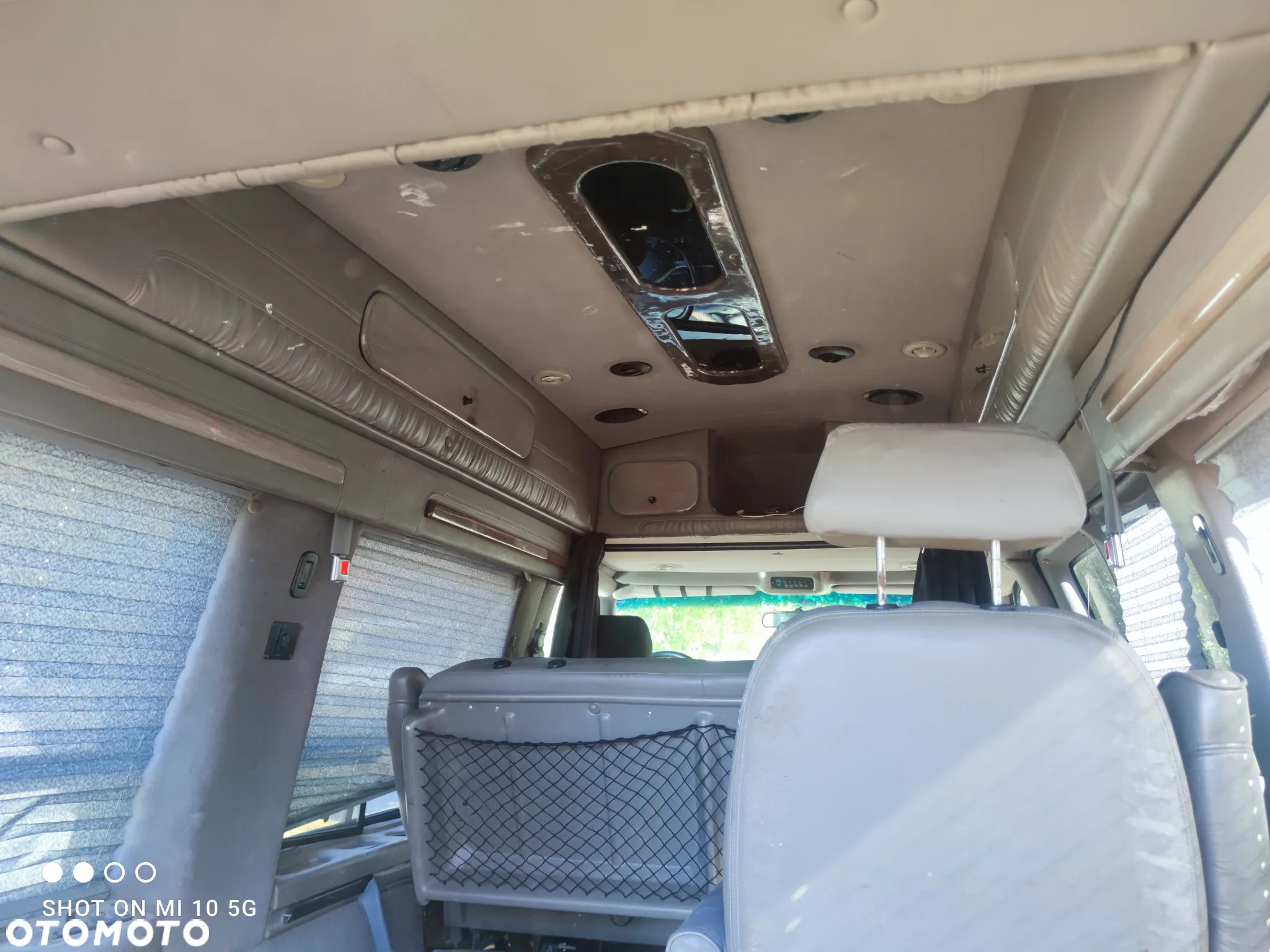 Chevrolet Express - 7