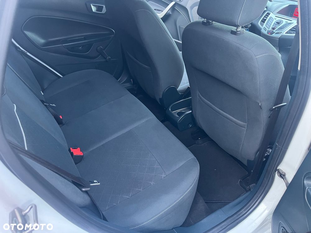 Ford Fiesta 1.4 Champions Edition - 11