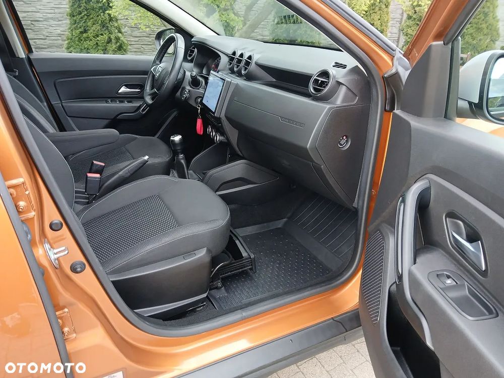 Dacia Duster 1.6 SCe Laureate S&S - 11