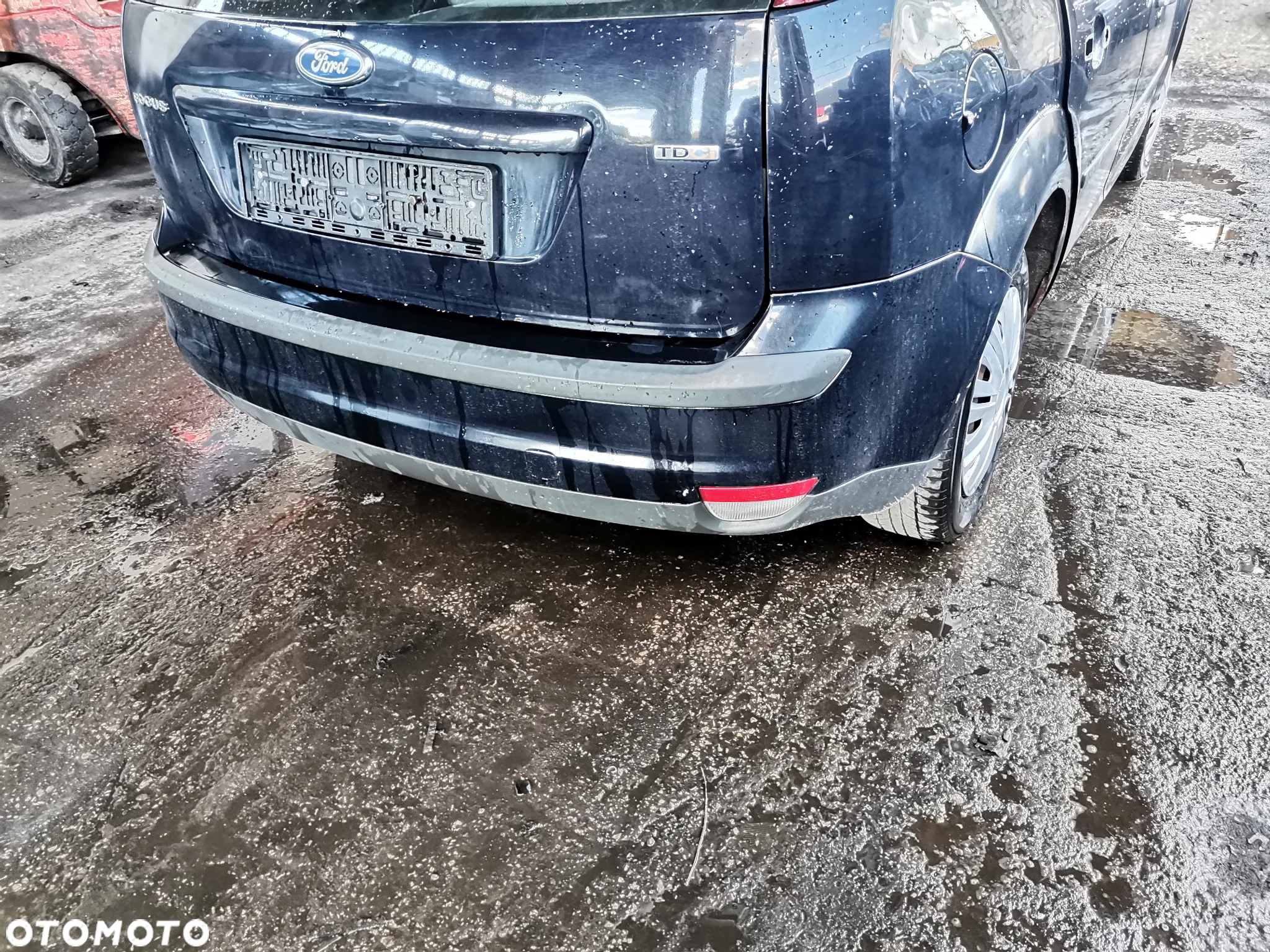 Zderzak tyl Ford Focus MK2 lakierV3 - 2
