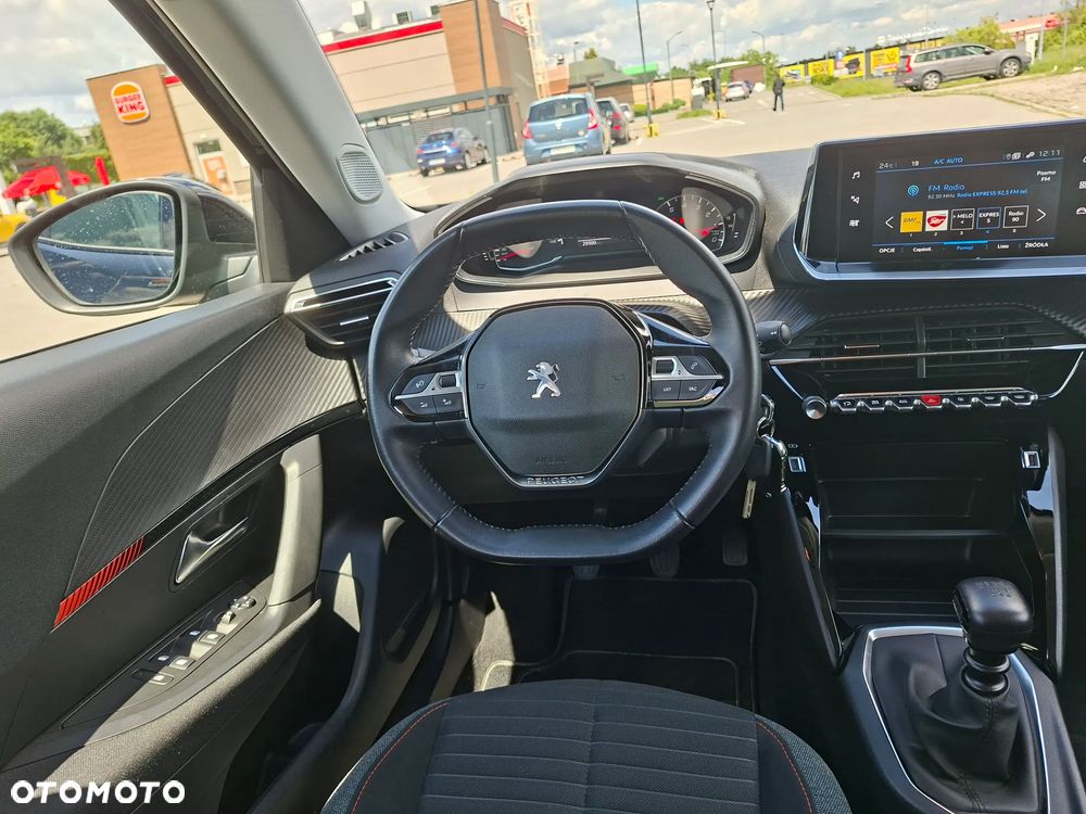 Peugeot 2008 - 24
