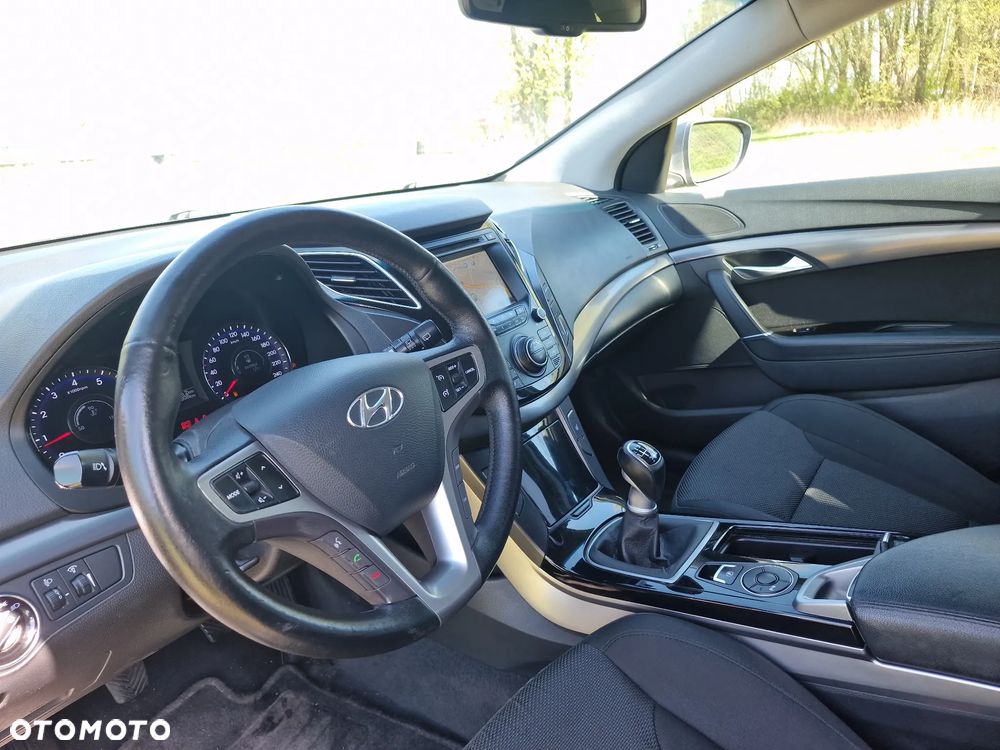 Hyundai i40 2.0 Premium - 27