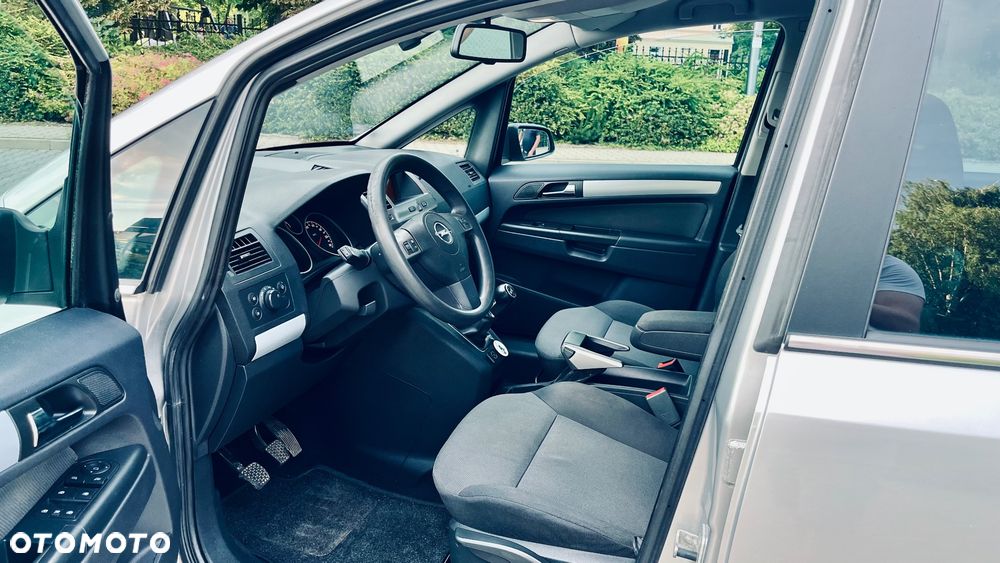 Opel Zafira 1.8 - 8