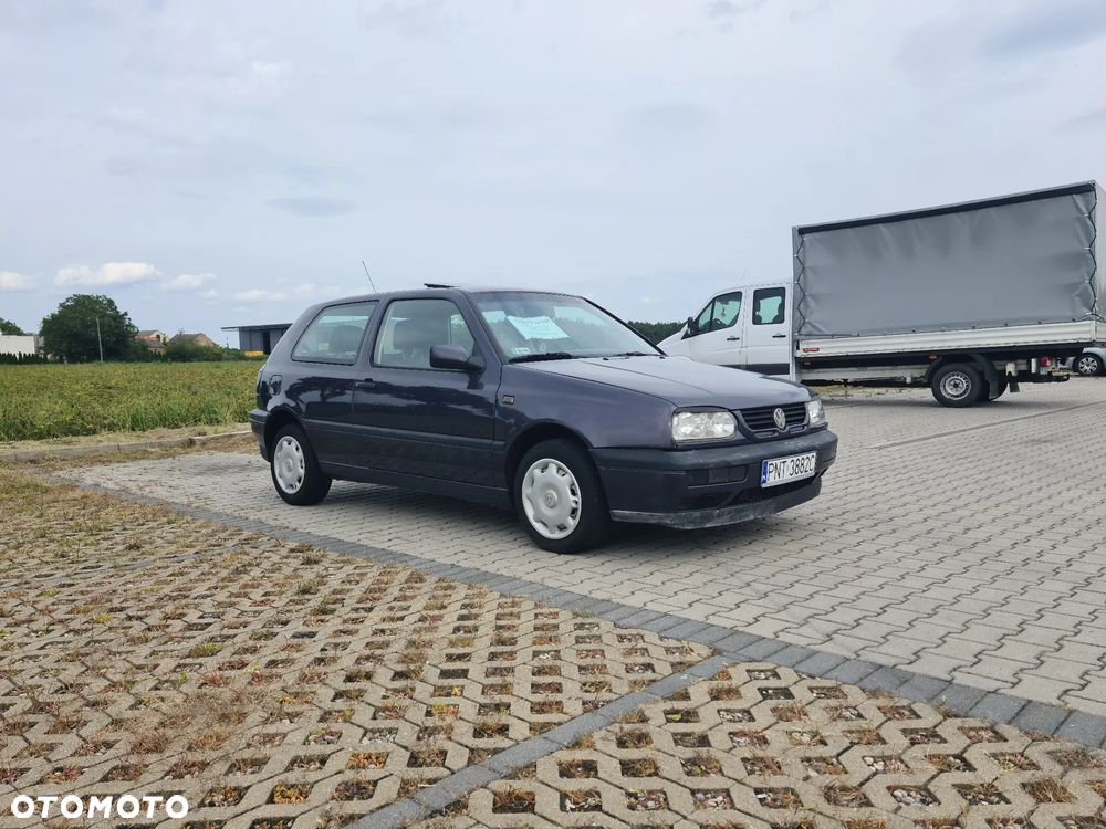 Volkswagen Golf 1.6 - 4