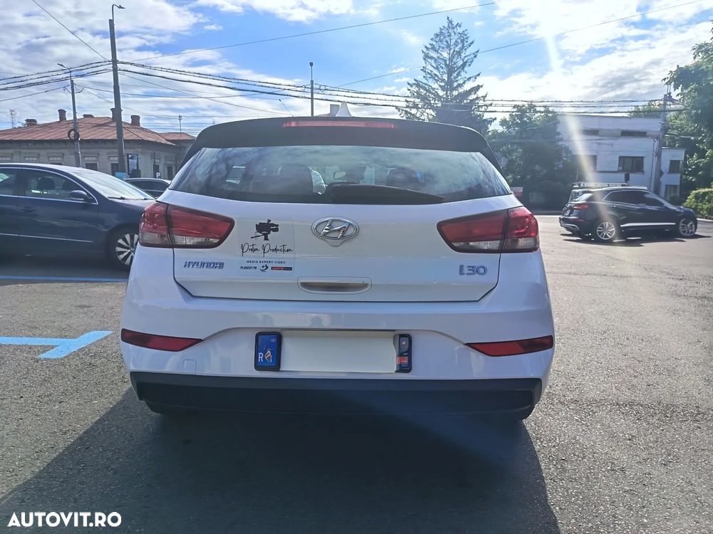 HYUNDAI i30 2023 — imagine 6