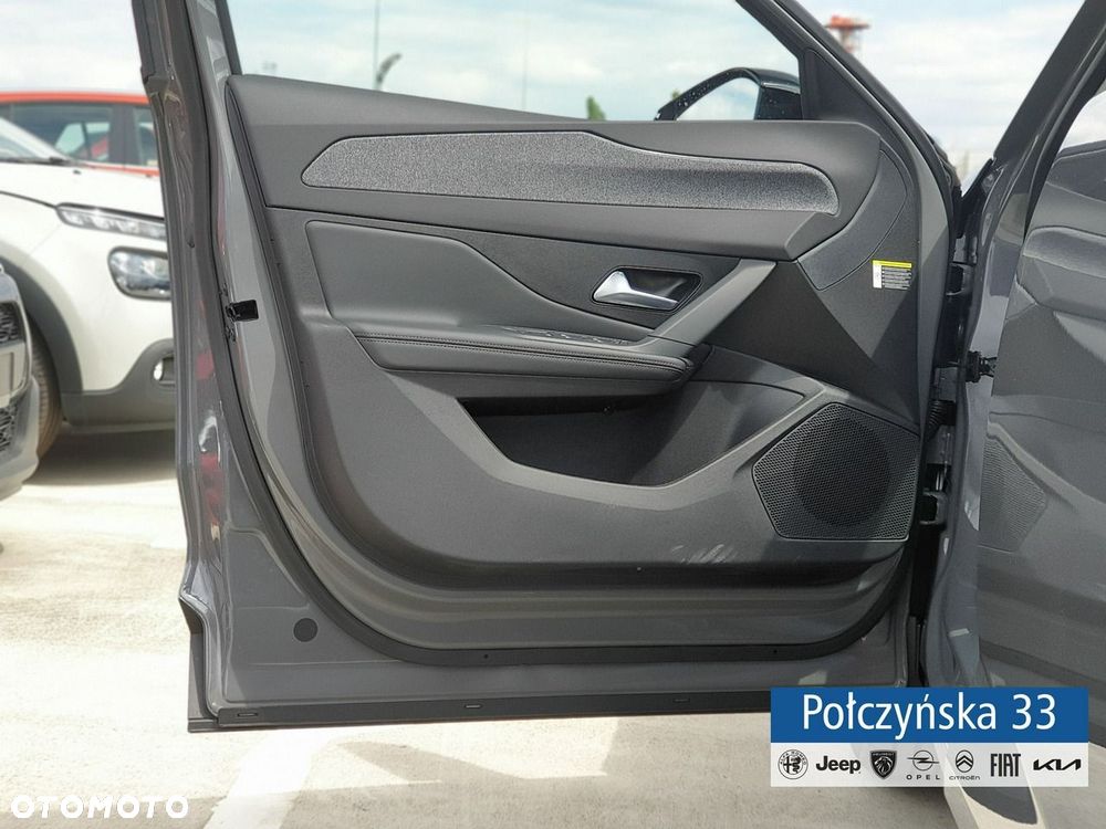 Peugeot 408 - 9