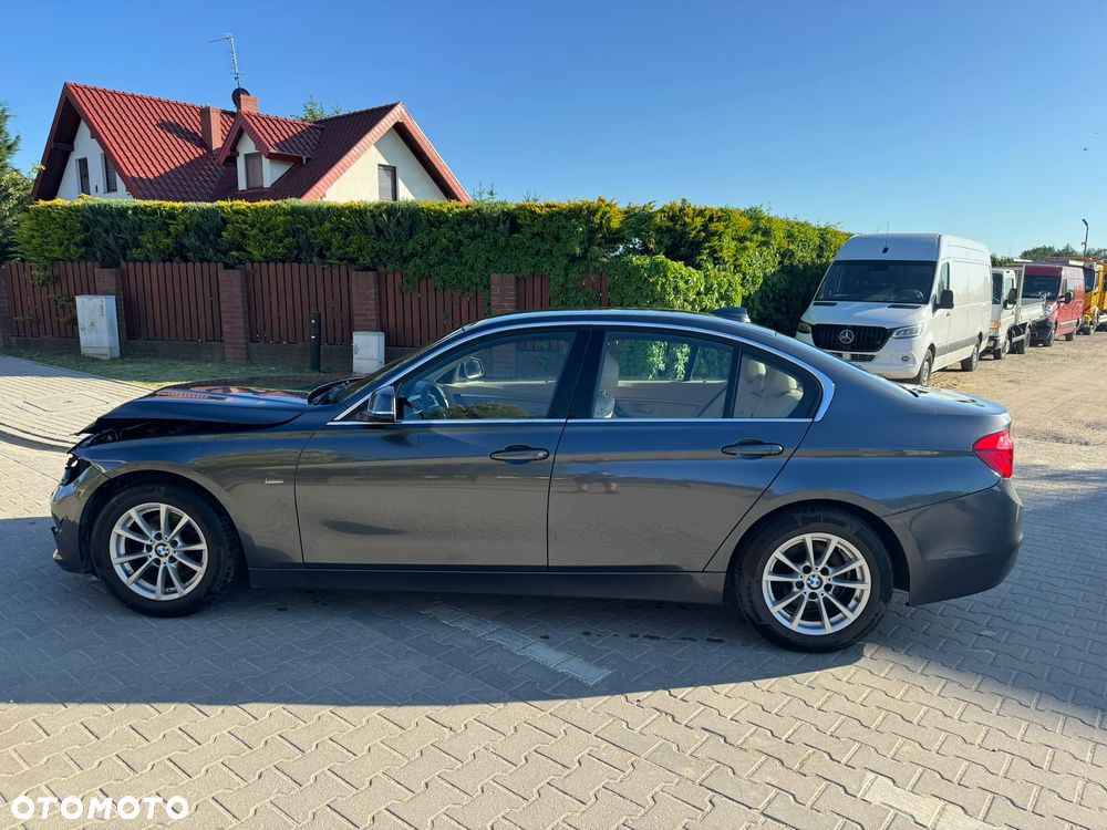 BMW Seria 3 320d Efficient Dynamics Luxury Line EU6 - 8