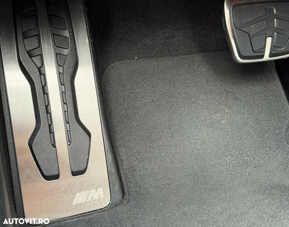 BMW Seria 3 330e Aut. M Sport - 26