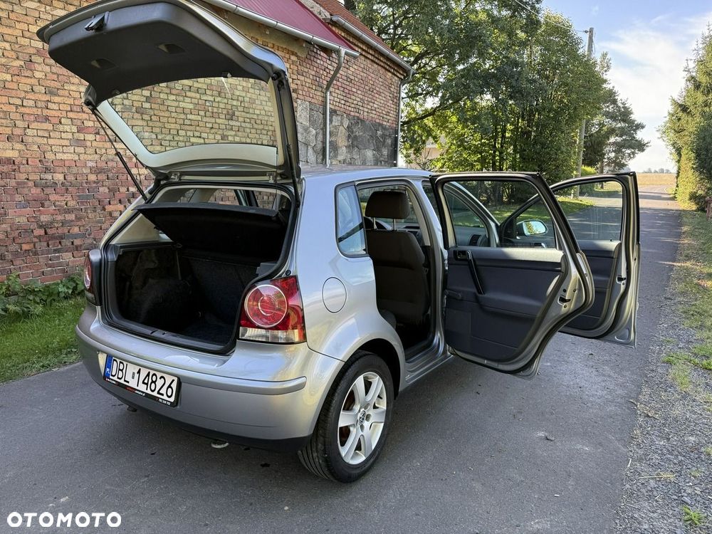 Volkswagen Polo 1.4 16V Comfortline - 10