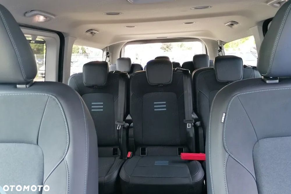 Ford Tourneo Custom - 17