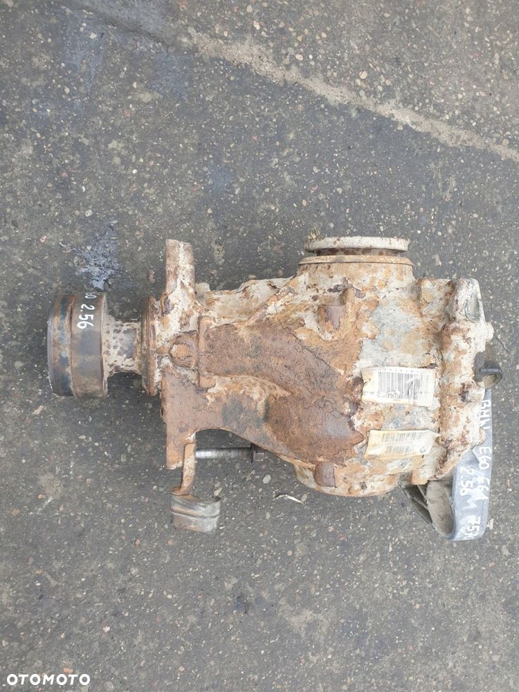 MOST DYFER DYFERENCJAŁ TYLNY TYŁ 2.56 BMW E60 BMW E61 7570477-01 - 3