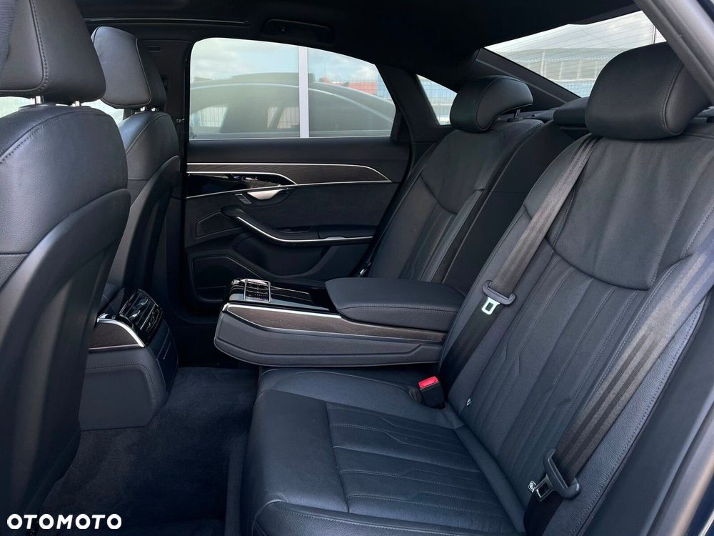 Audi A8 - 13
