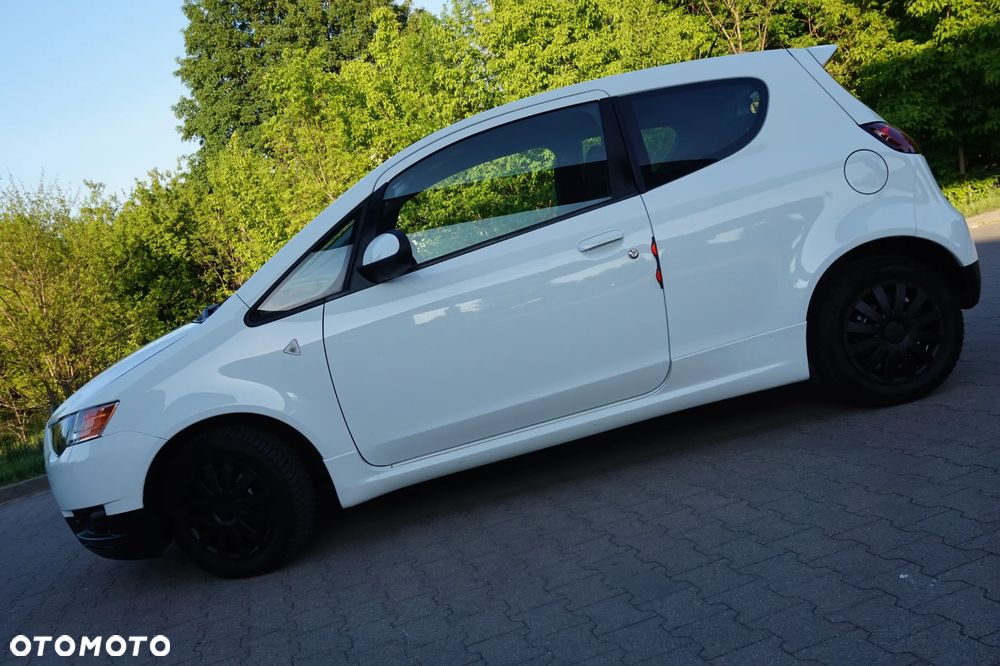 Mitsubishi Colt - 2