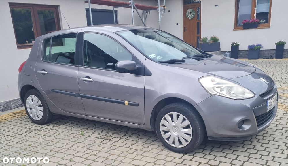 Renault Clio - 2