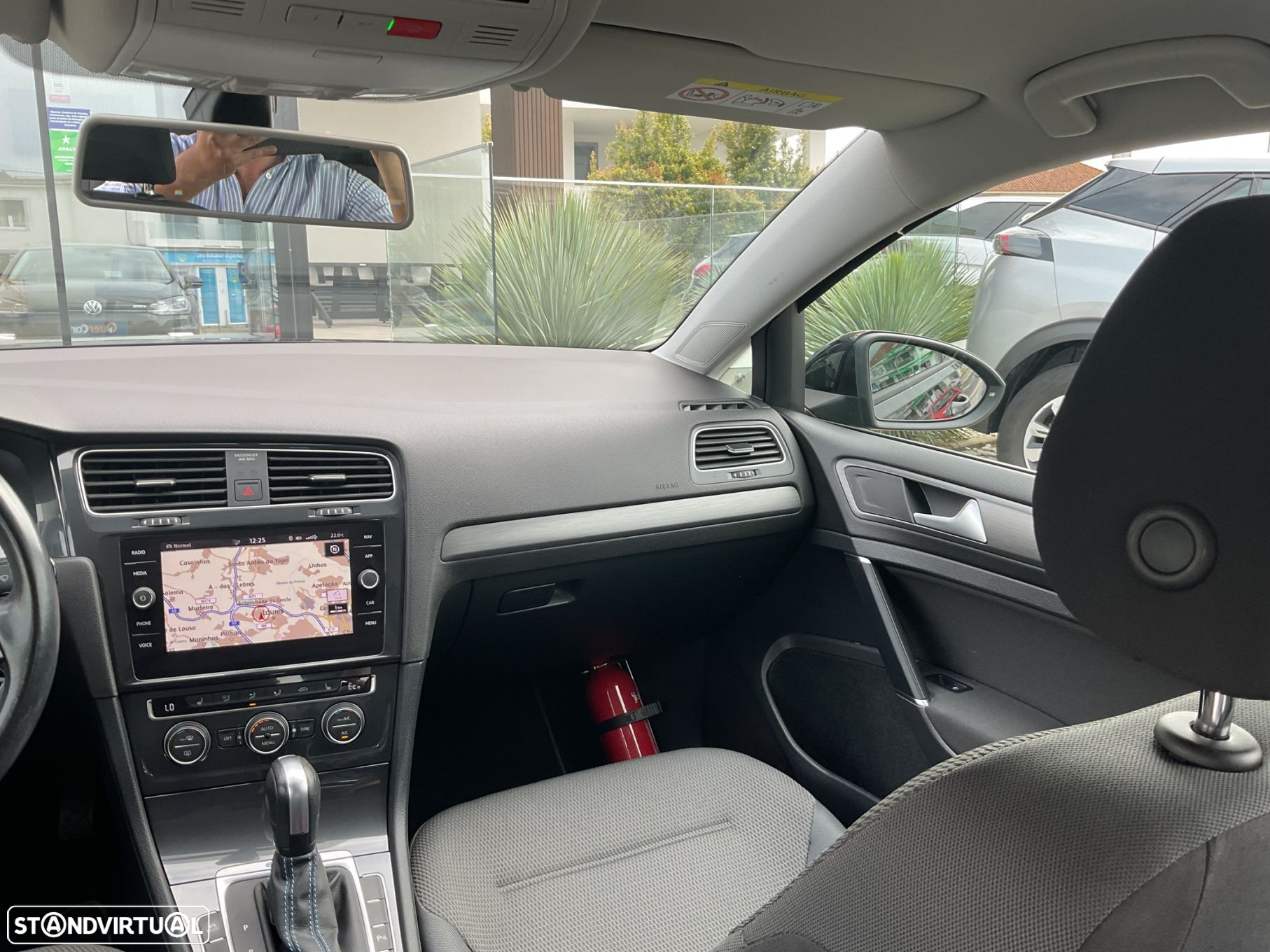 VW e-Golf - 27