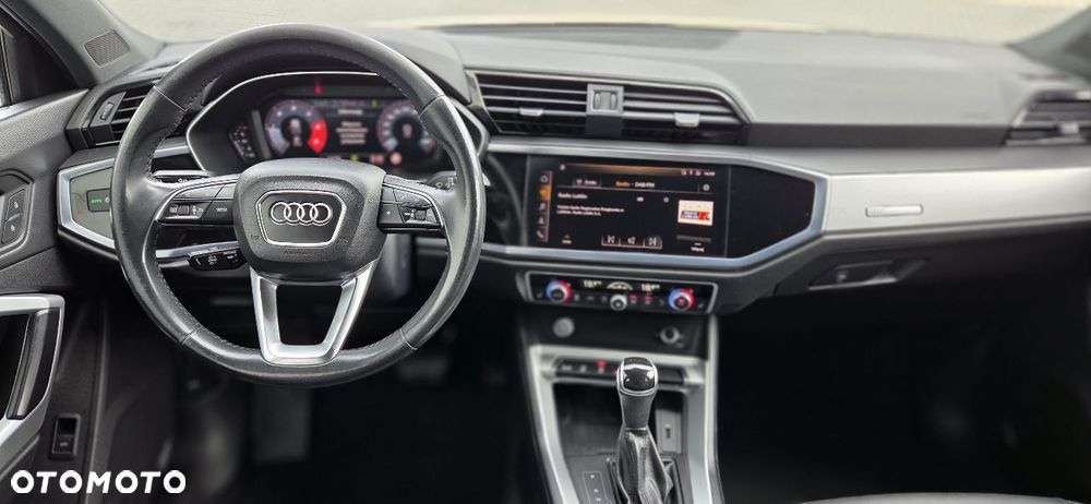 Audi Q3 2.0 TDI S tronic sport - 24