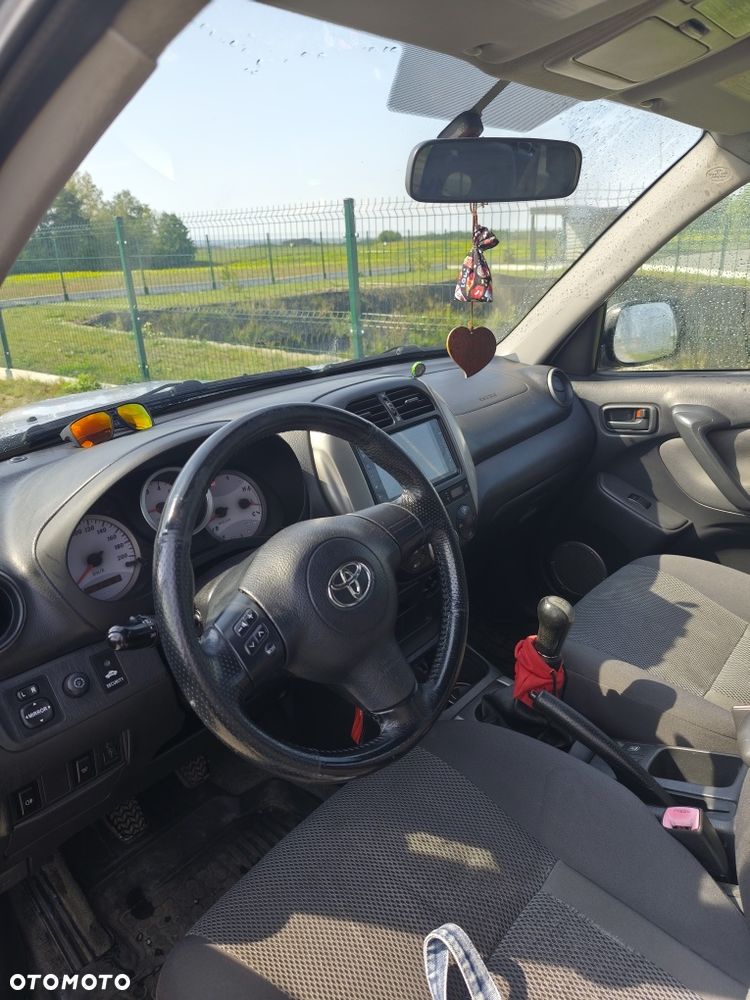 Toyota RAV4 - 7