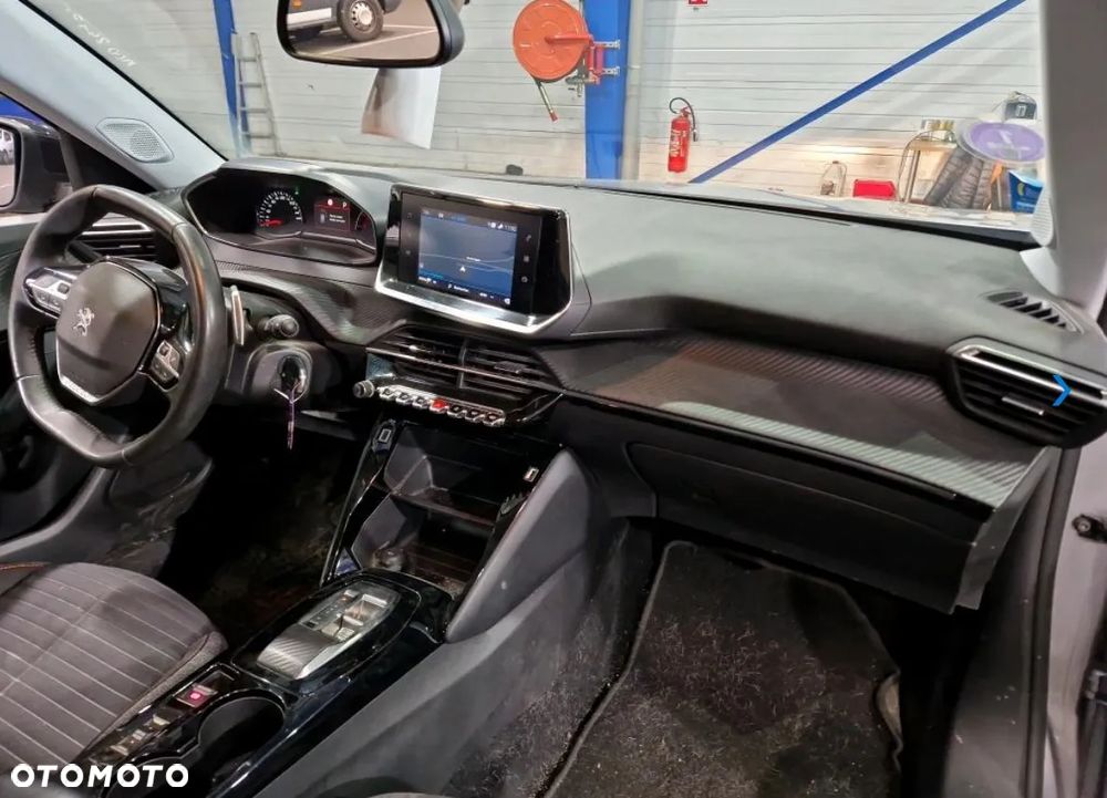 Peugeot 2008 1.2 PureTech Active Pack S&S EAT8 - 6