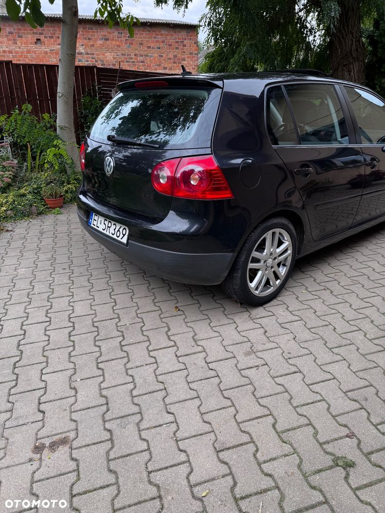 Volkswagen Golf 1.6 FSI Sportline - 4