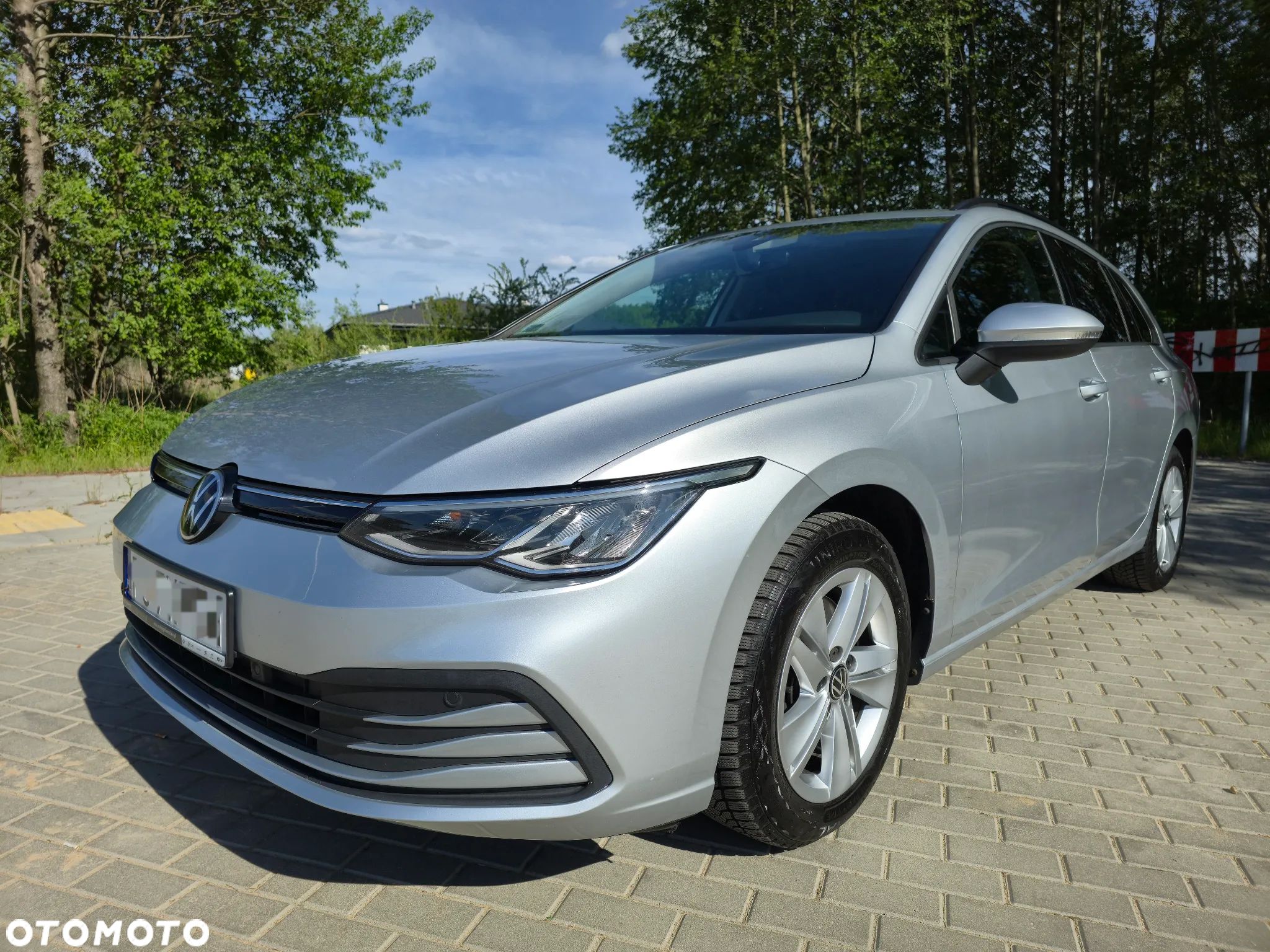 Volkswagen Golf - 1