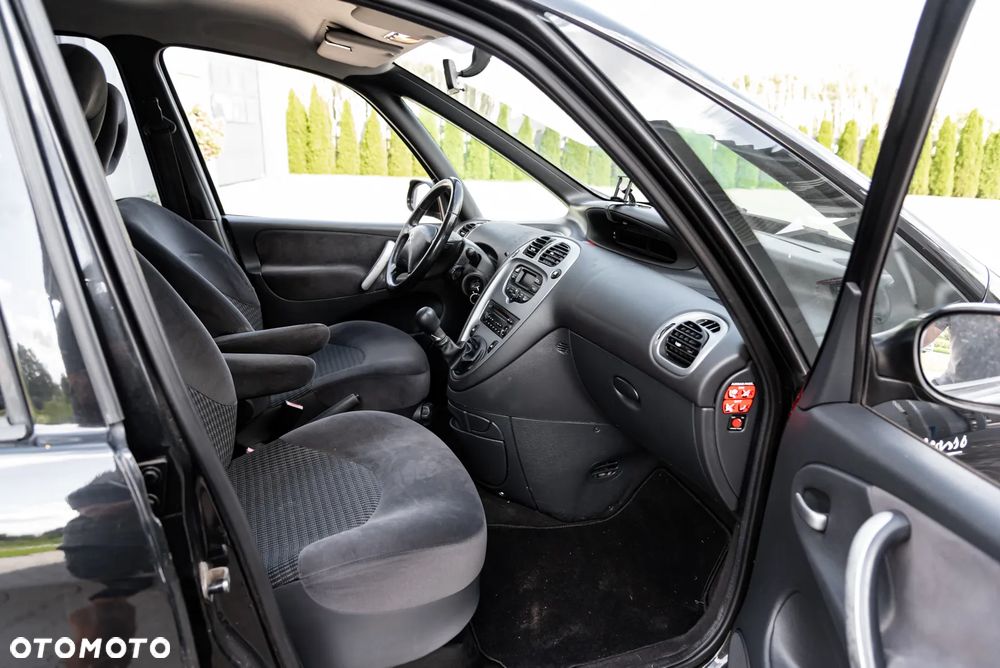 Citroën Xsara 1.6i Prestige Plus - 20