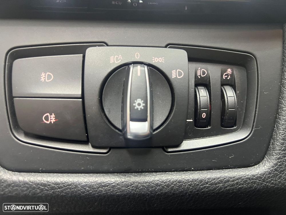 BMW 318 d Touring Navigation Sport Auto - 19