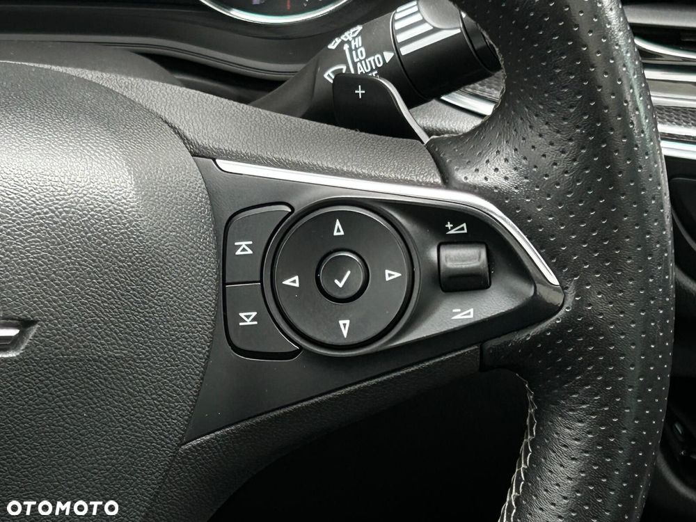 Opel Insignia 2.0 CDTI 4x4 GSi S&S - 23