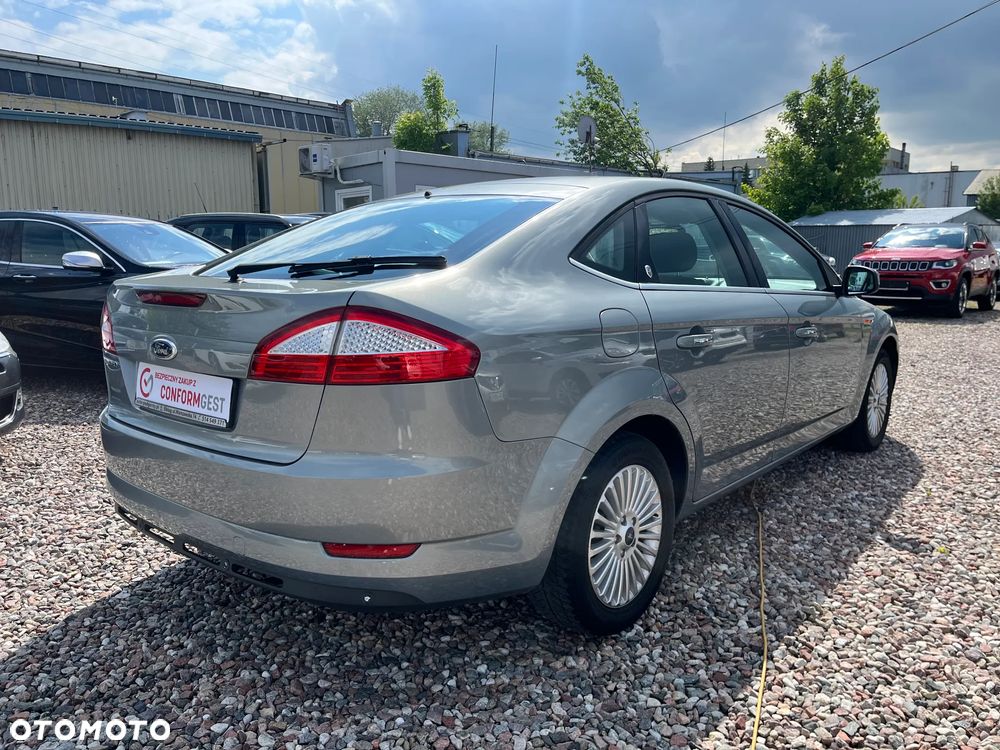 Ford Mondeo 2.0 Ghia - 6