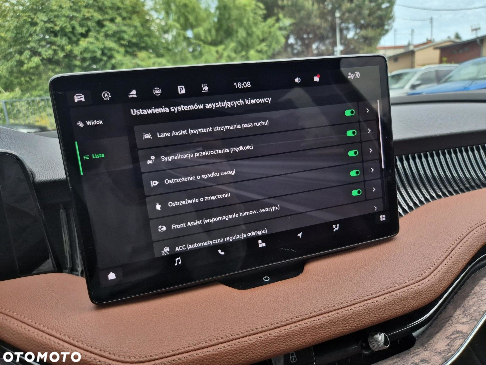 Skoda Superb 2.0 TDI SCR L&K DSG - 29