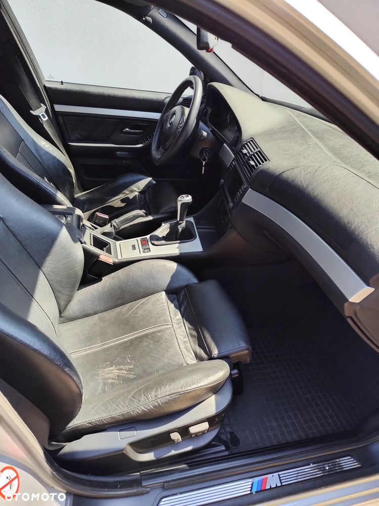 BMW Seria 5 530d Touring - 16