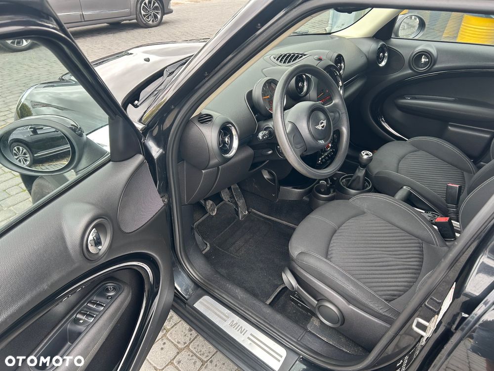 MINI Countryman One D Blackyard - 21