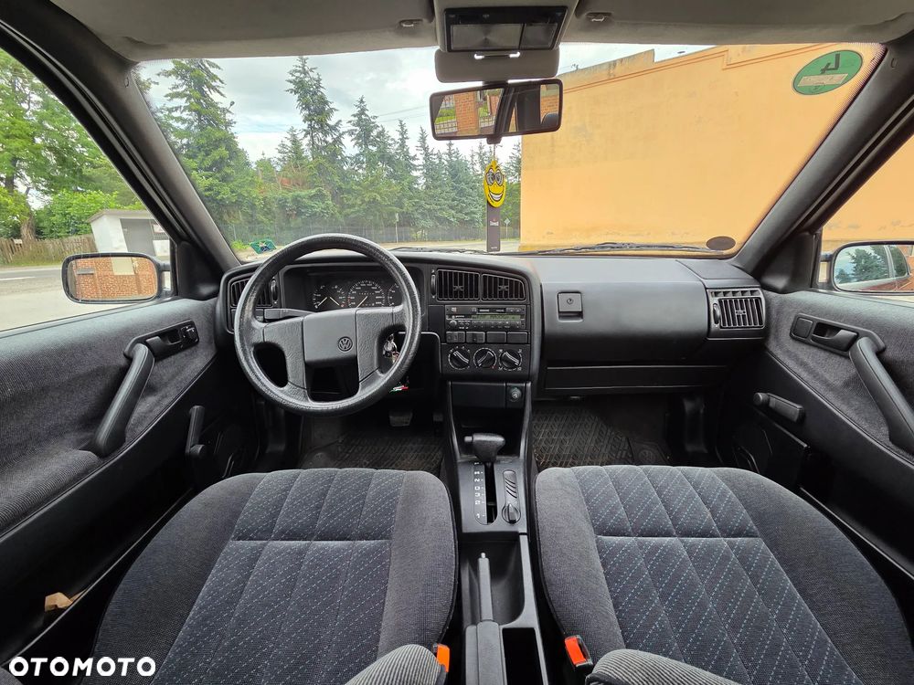 Volkswagen Passat 2.0 GL - 10