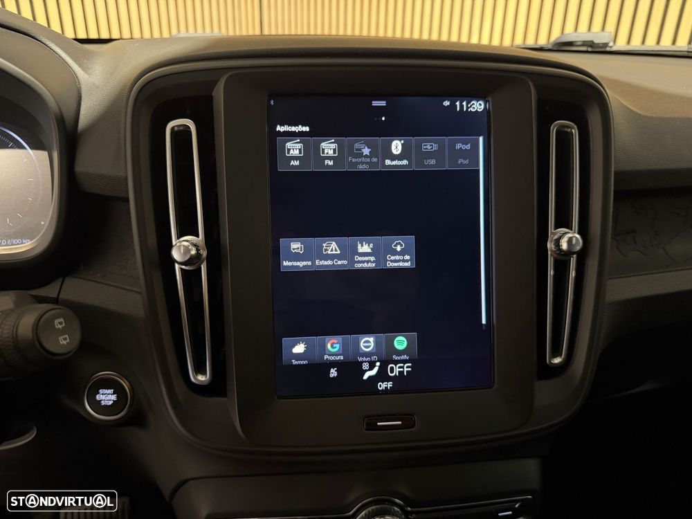 Volvo XC 40 2.0 D3 Momentum Plus Geartronic — fotografia 15