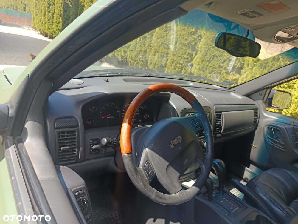 Jeep Grand Cherokee - 4