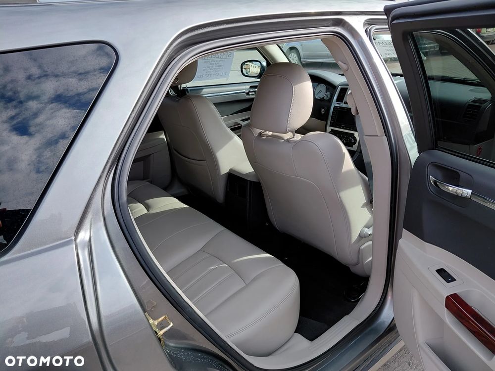 Chrysler 300C 3.0 V6 CRD - 14