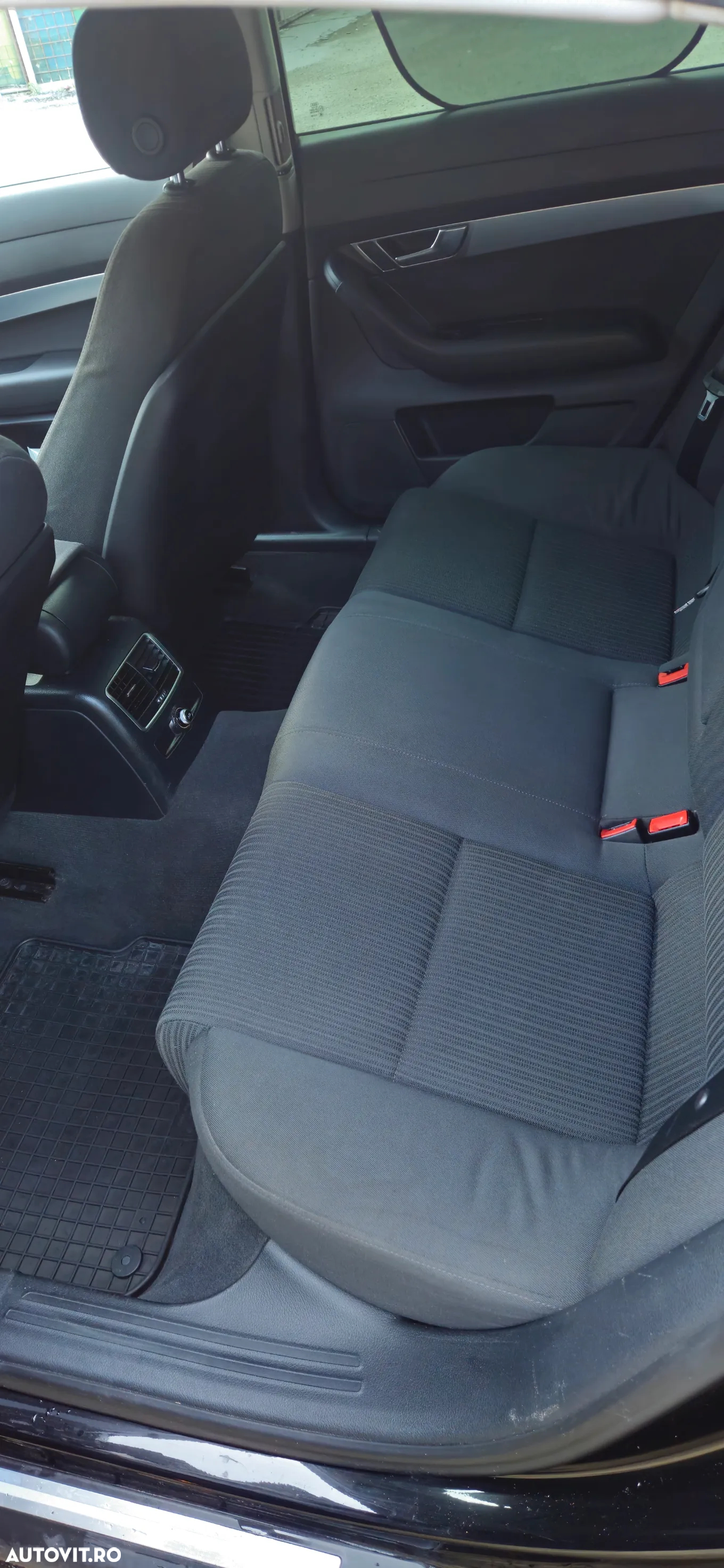 Audi A6 2.0 TDI DPF Avant - 14