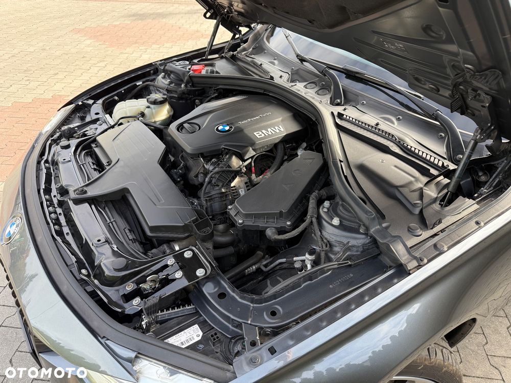 BMW Seria 3 318d Sport Line Shadow - 19