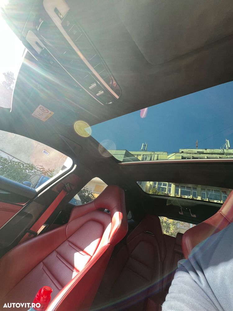 Porsche Panamera 4S Sport Turismo - 14