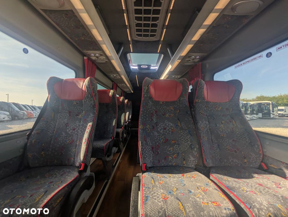 Mercedes-Benz Sprinter 519 - 20