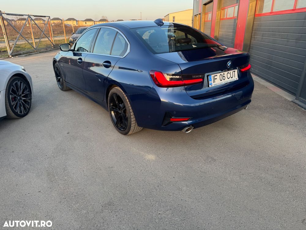 BMW Seria 3 330e Aut. Sport Line - 17