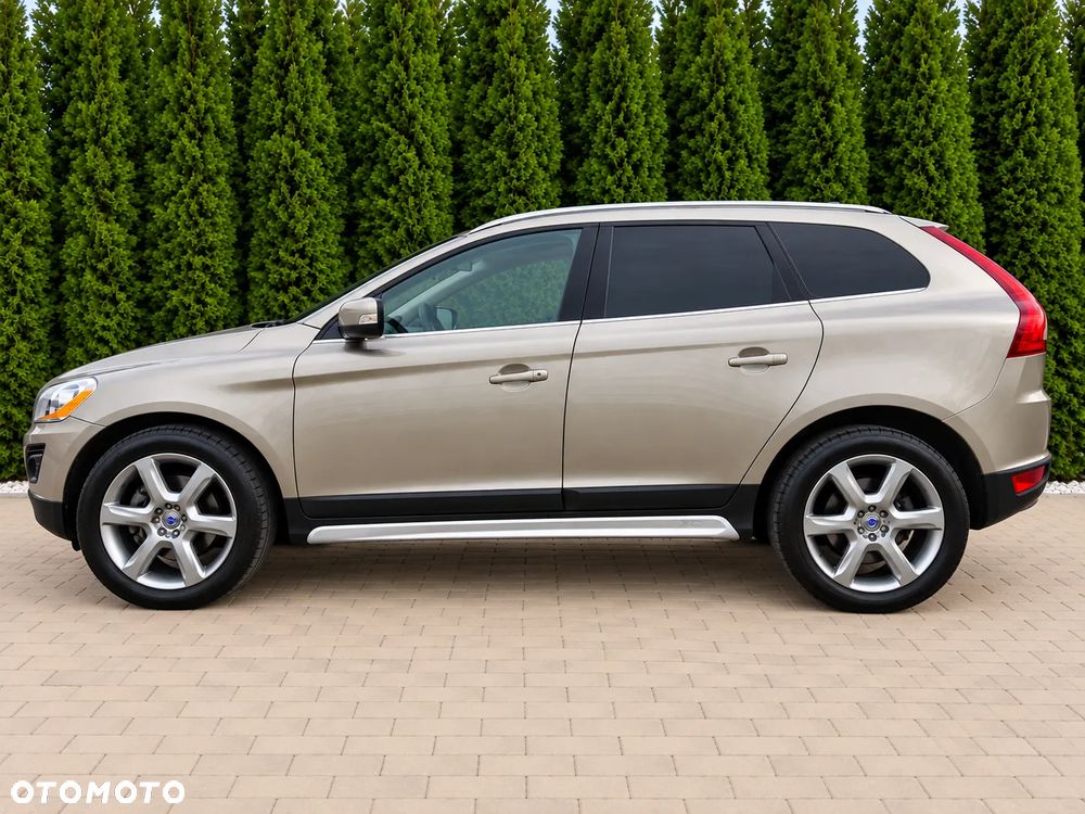 Volvo XC 60 D5 AWD RDesign - 8