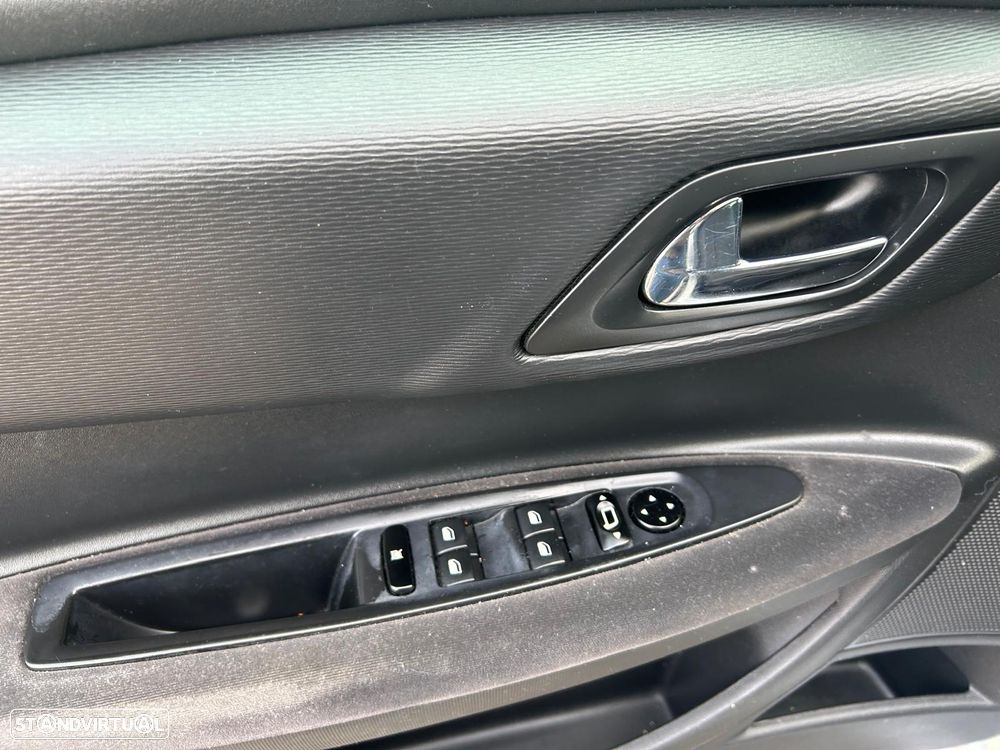 Citroën C4 1.6 HDi Attraction - 11