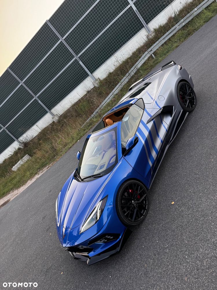 Chevrolet Corvette - 18