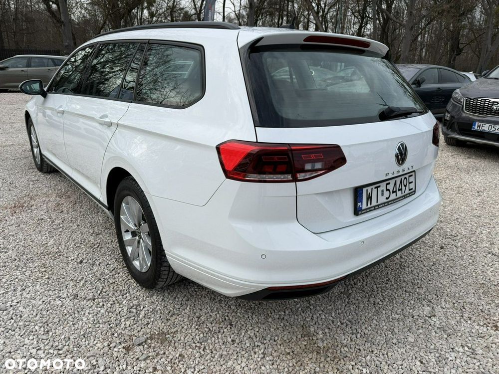 Volkswagen Passat - 16
