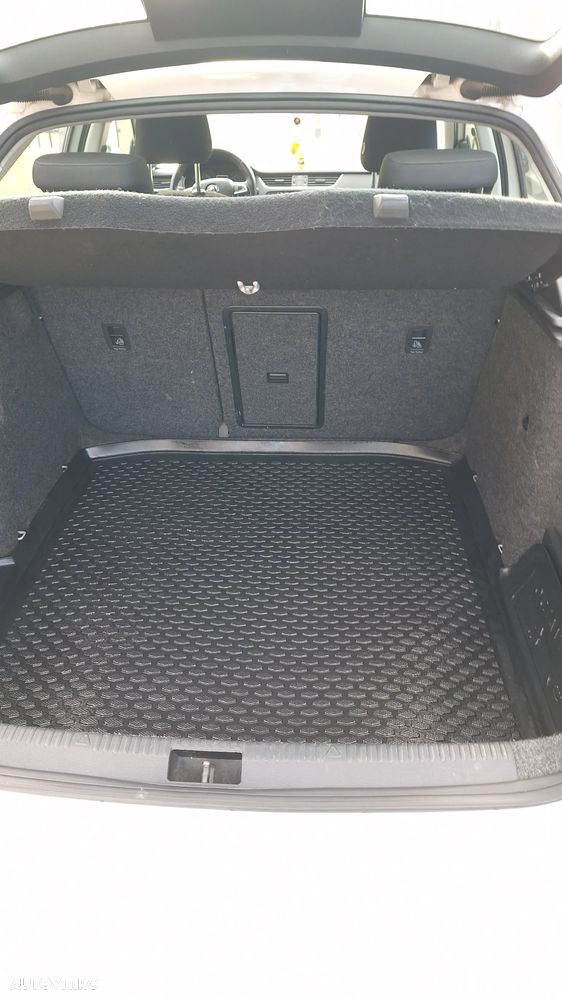 Skoda Octavia 2.0 TDI ELEGANCE DSG - 4