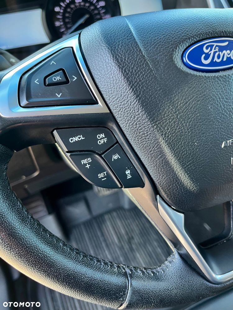 Ford Edge - 23