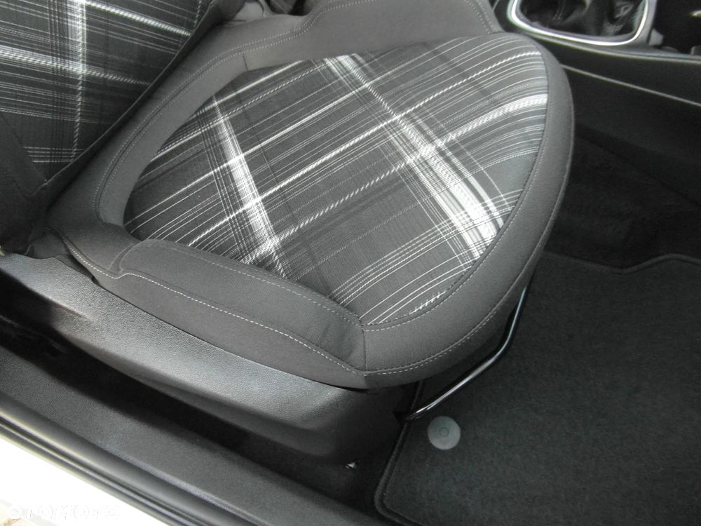 Opel Corsa 1.4 16V Color Edition - 18