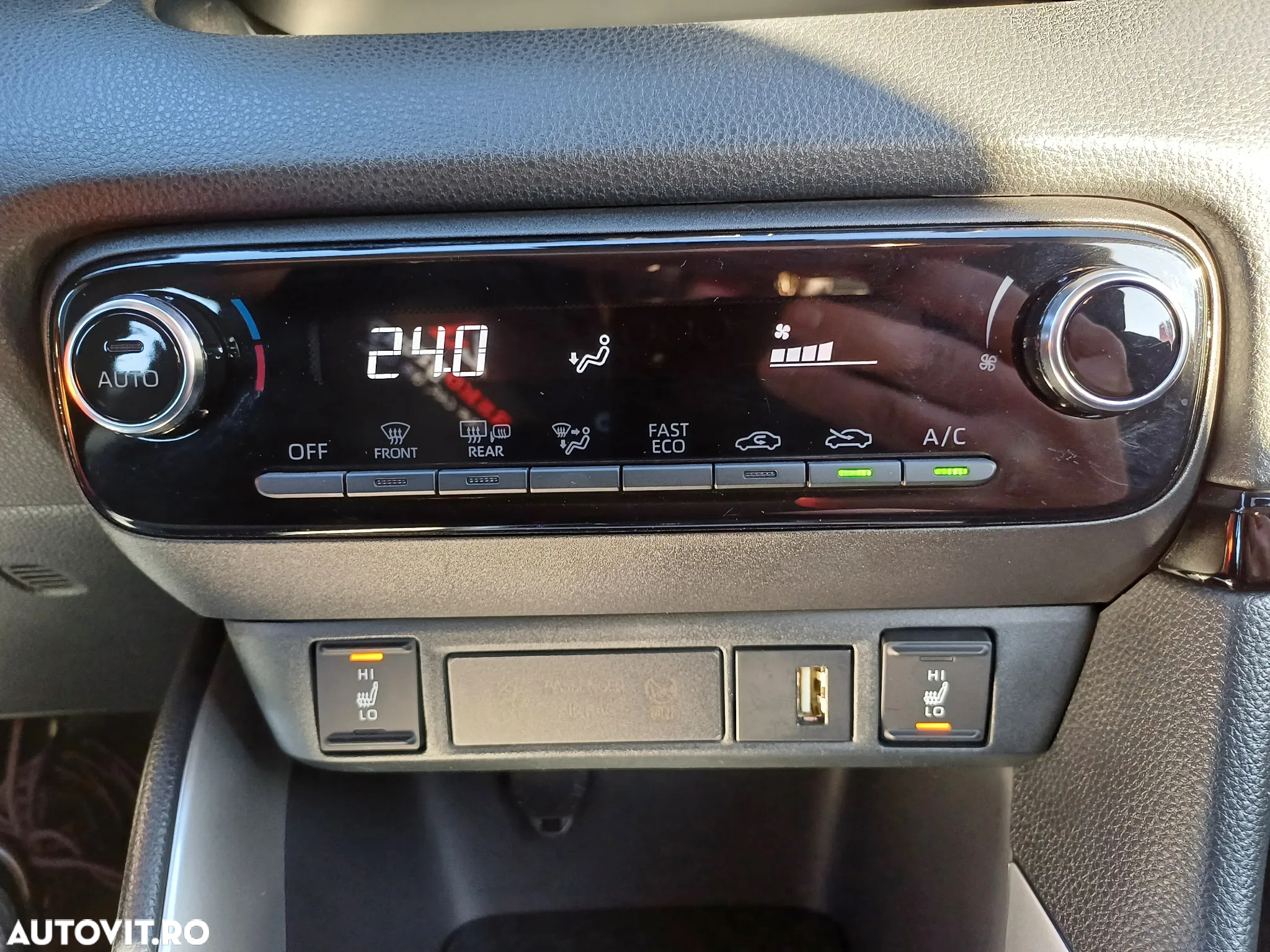 Toyota Yaris 1.5 VVT-i HSD Dynamic - 15